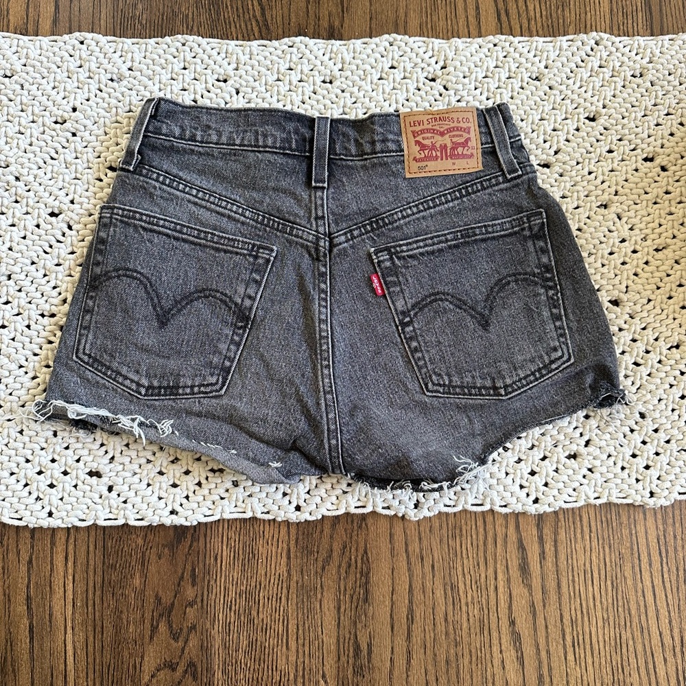 Levi's 501 Shorts in Washed Black